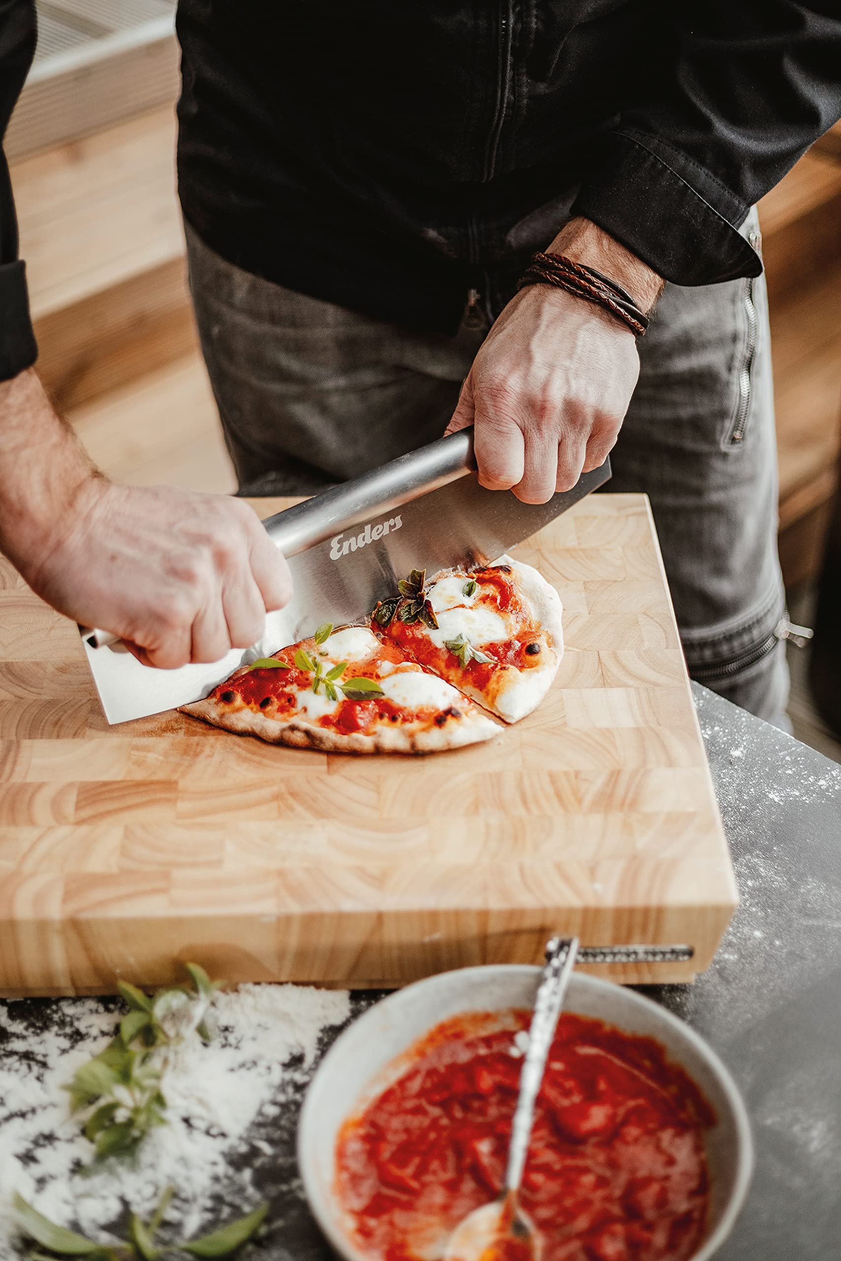 enders-8771-premium-pizzaschneider-edelstahl-35-5-cm-mit-schutzkappe image 5