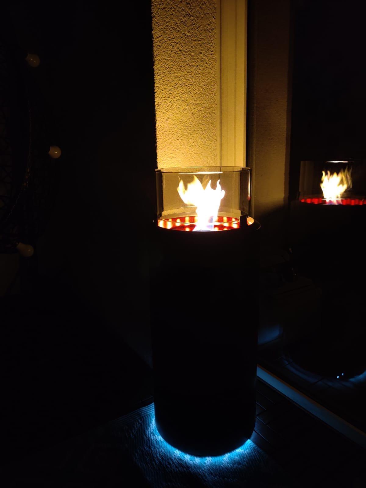 Stimmungsvoller Abend auf der Terrasse