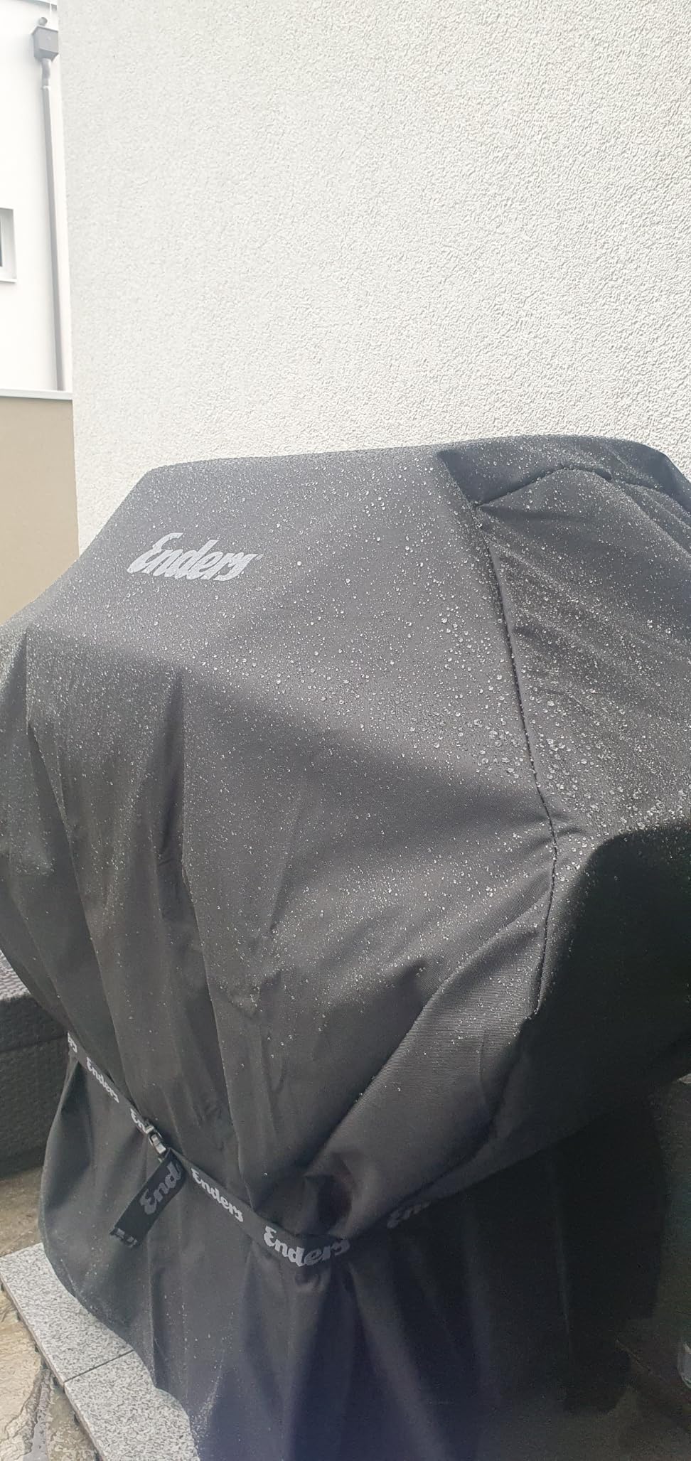 Stoff gut, Naht leider auf