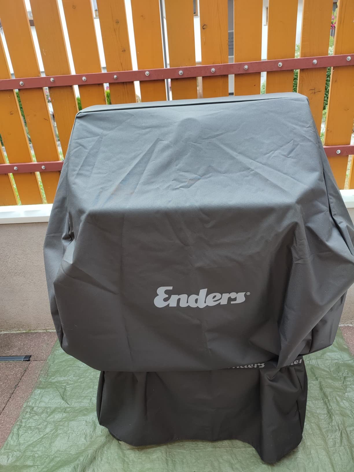 Stabil, dick, langlebig – perfekter Schutz für Monroe und Boston Gasgrills mit 2 und 3 Brennern bei jedem Wetter das ganze Jahr