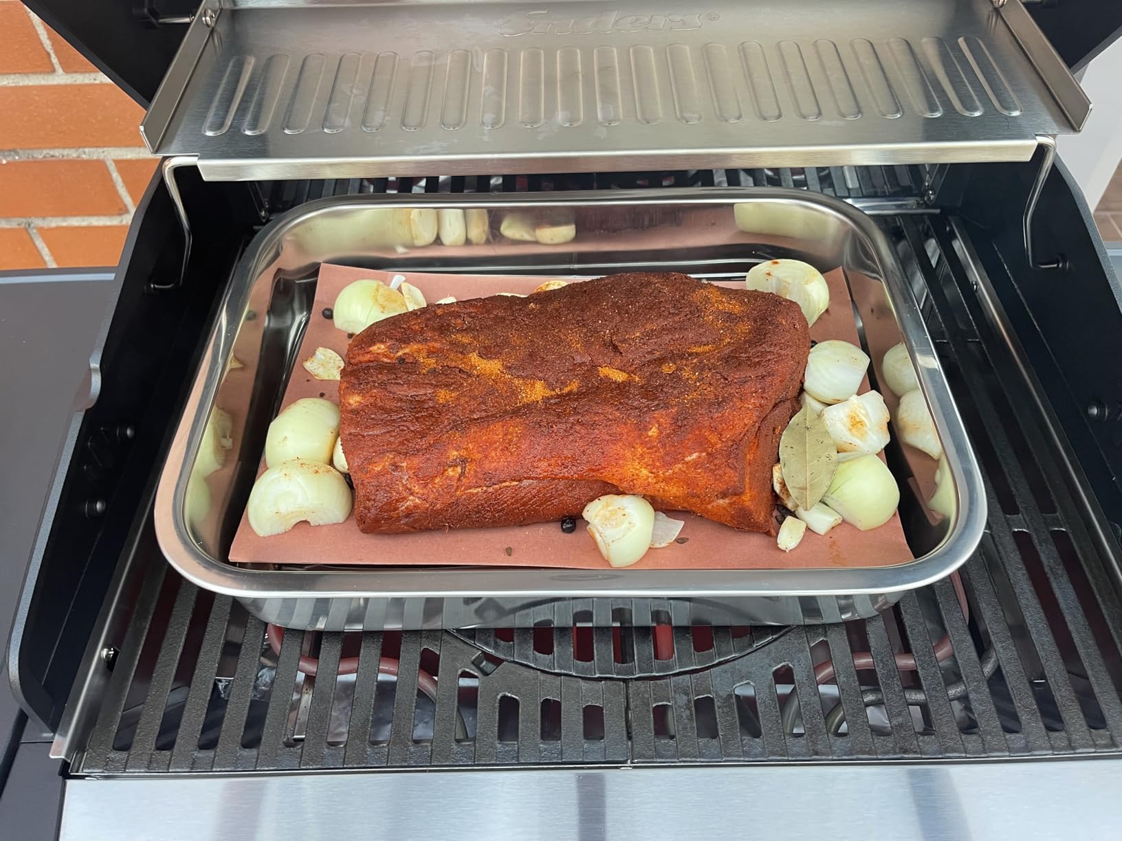 Oma grillt jetzt selbst