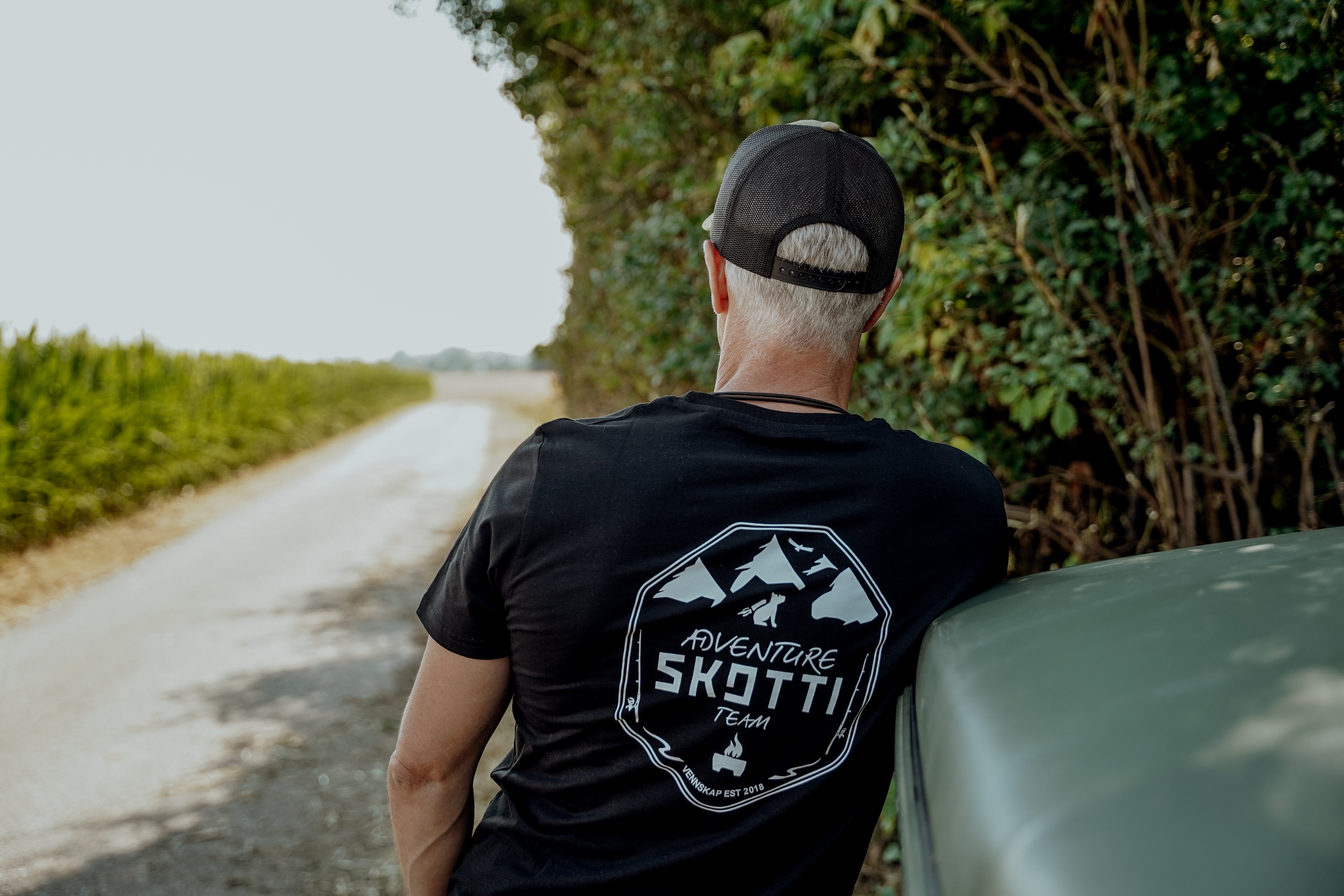 skotti-adventure-club-t-shirt-bio-baumwolle-mit-logo-und-r-ckenprint-wei image 3