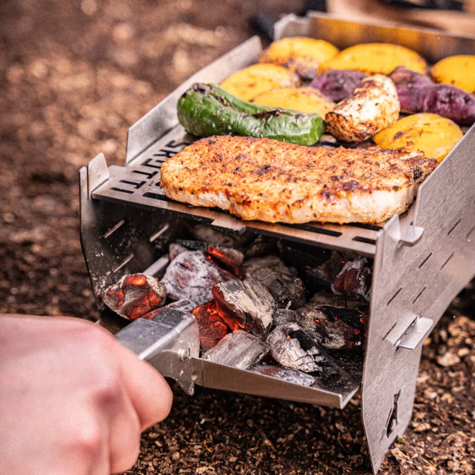 skotti-mini-mobiler-outdoor-grill-f-r-holz-kohle-und-gas image 7